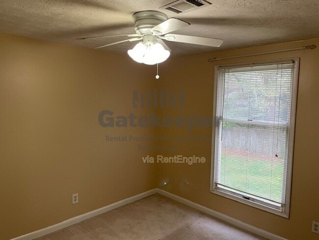 Building Photo - 102 Cypress Ct