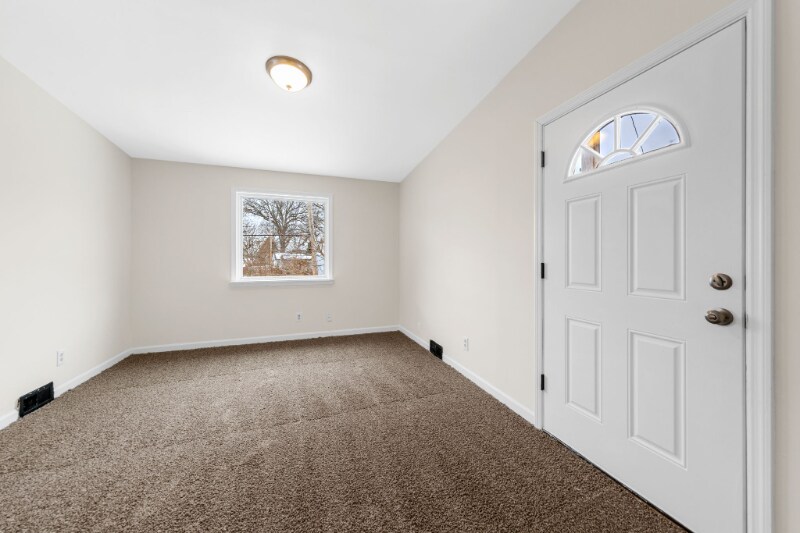 Building Photo - 2329 Brown Rd