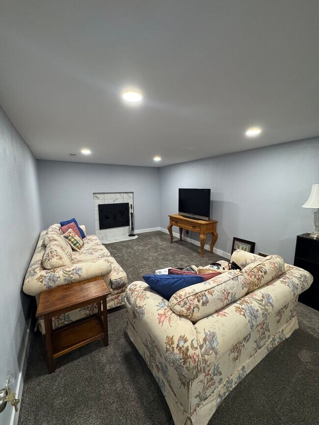 Building Photo - Spacious 4-Bedroom Home in Roosevelt, UT!