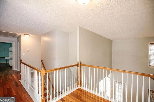 Building Photo - 435 Chandler Ct