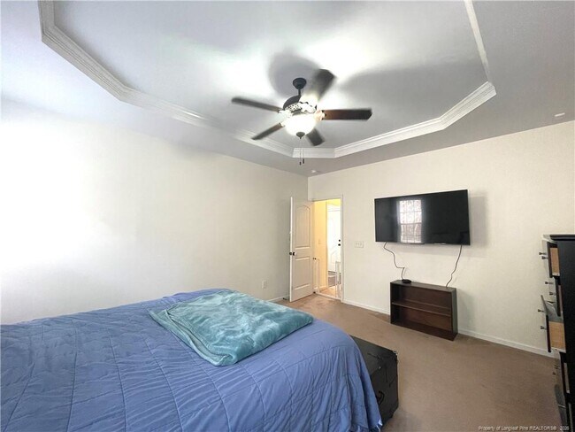 Building Photo - 352 Old Field Loop