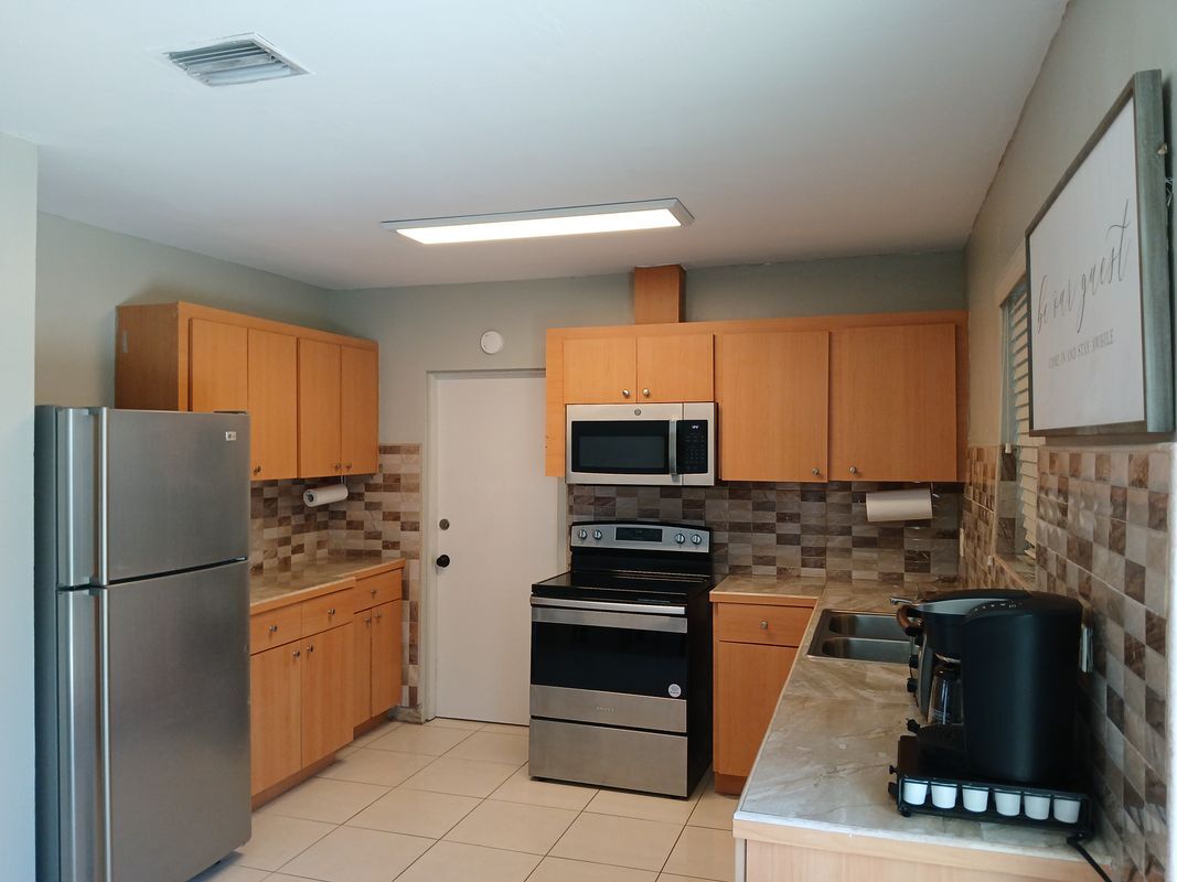 Building Photo - 19731 NW 4th Ave