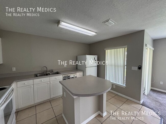 Building Photo - 2793 Club Cortile Cir