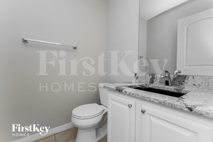 Building Photo - 12050 Colony Lakes Blvd