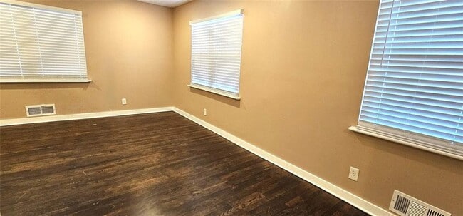 Building Photo - 1291 Lorenzo Dr SW