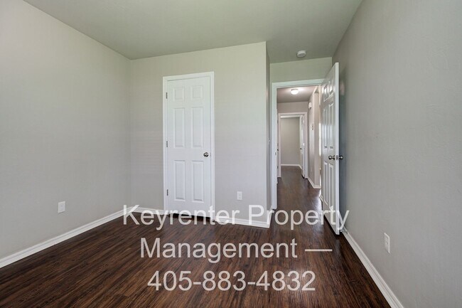 Building Photo - Gorgeous 3 Bed 2 Bath in Moore/SE OKC