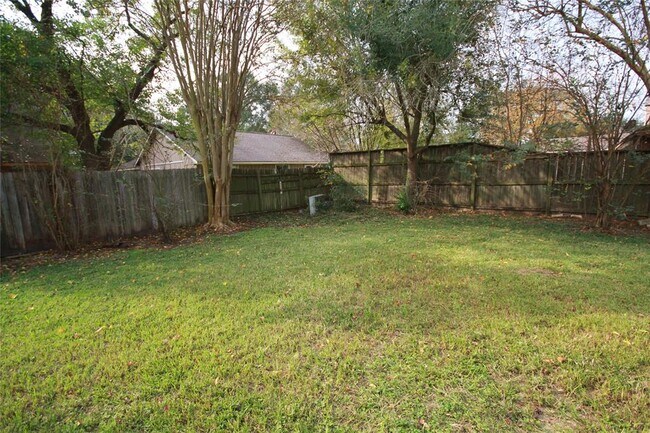 Building Photo - 22619 Braken Carter Ln