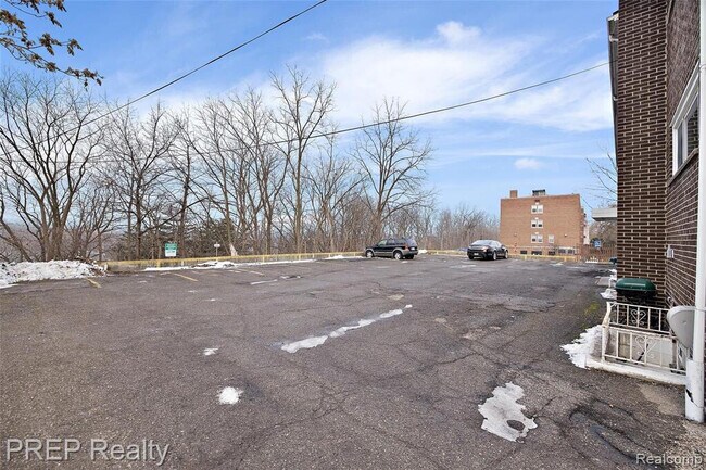 Building Photo - 120 S Prospect St