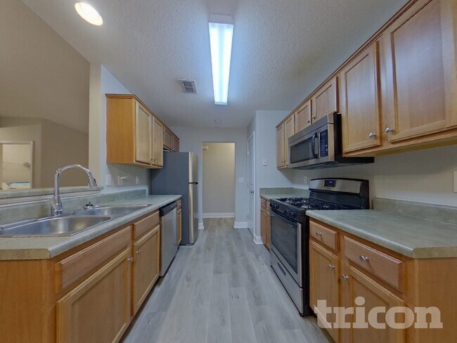 Building Photo - 373 Morning Star Dr