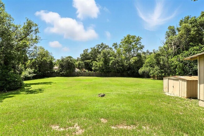 Building Photo - 7708 Eden Park Rd