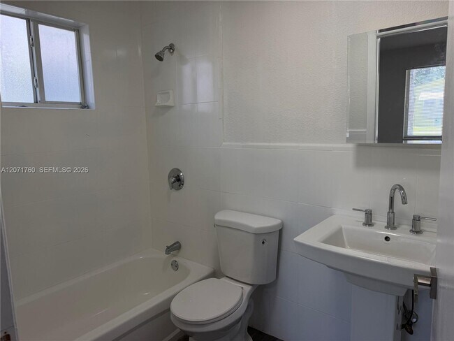 Building Photo - 580 NW 58th St