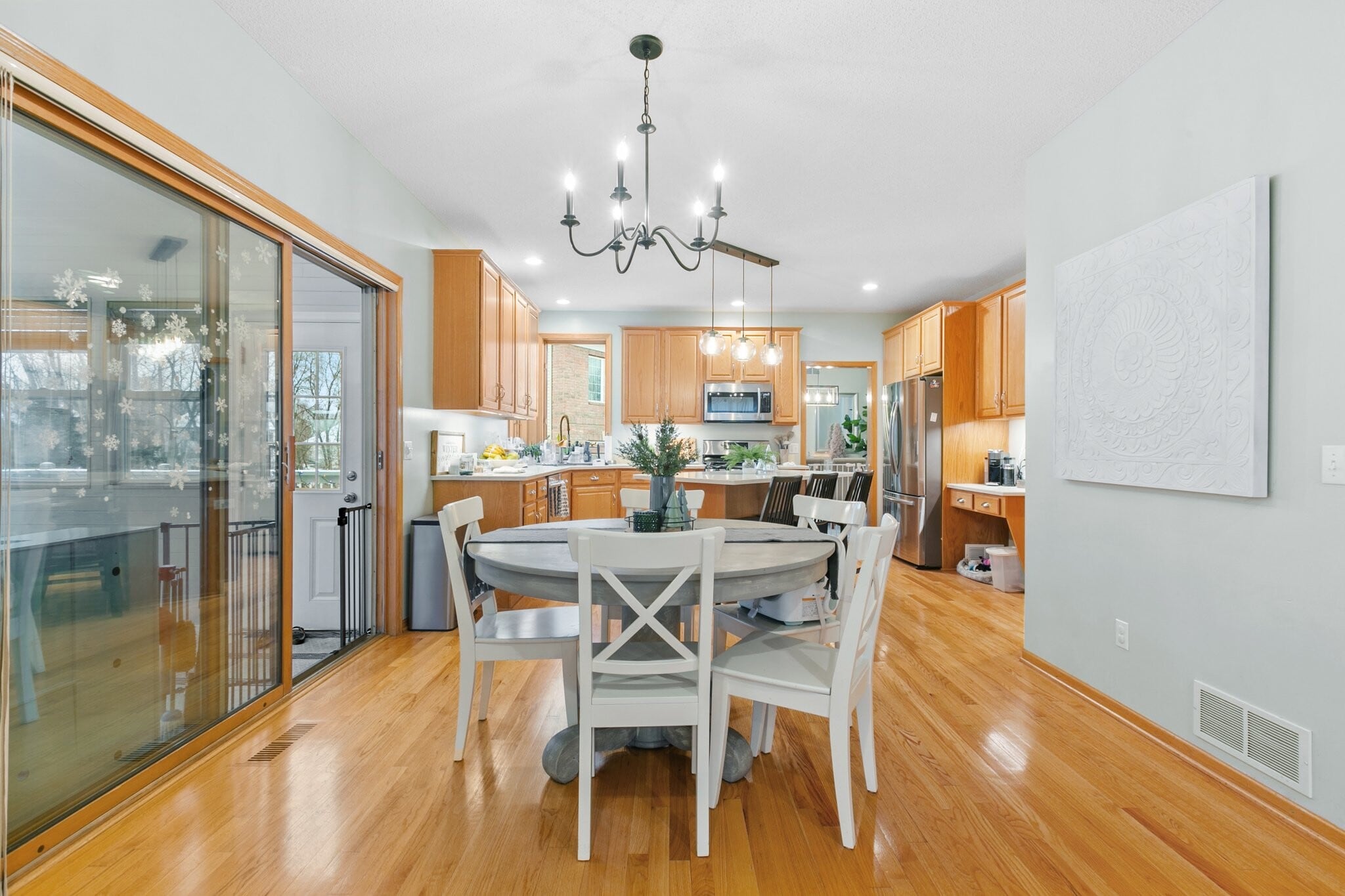 Building Photo - 8633 Carriage Hill Ct