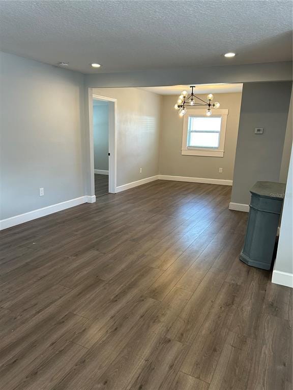 Building Photo - 2108 W Powhatan Ave