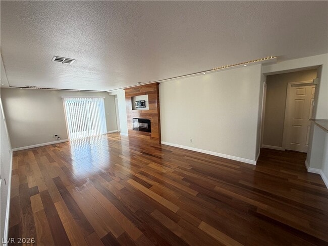 Building Photo - 8817 Shady Pines Dr