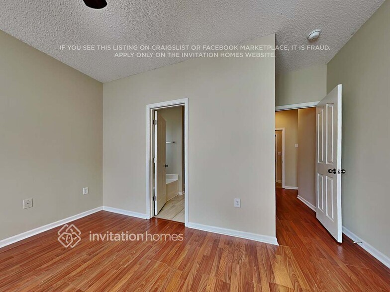 Building Photo - 6916 Chieftain Dr