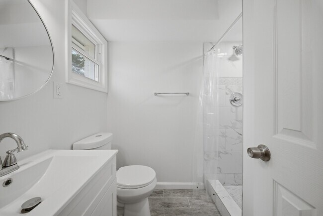 Building Photo - 313 Beacon Hill Ct