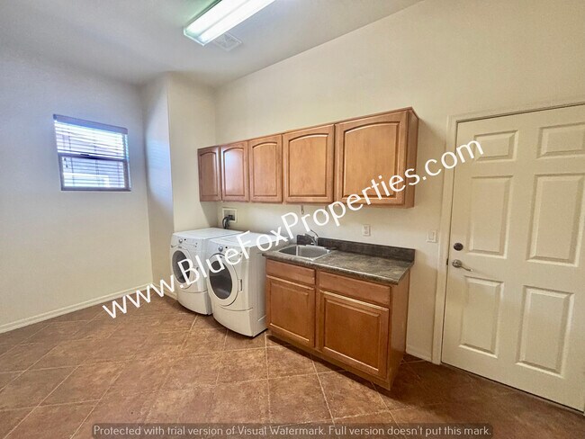 Building Photo - 8647 N Ironwood Reserve Way