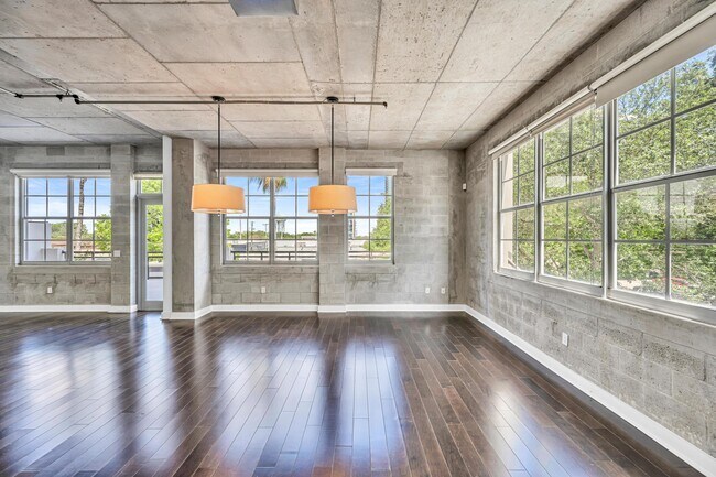 Building Photo - 411 NW 1st Ave