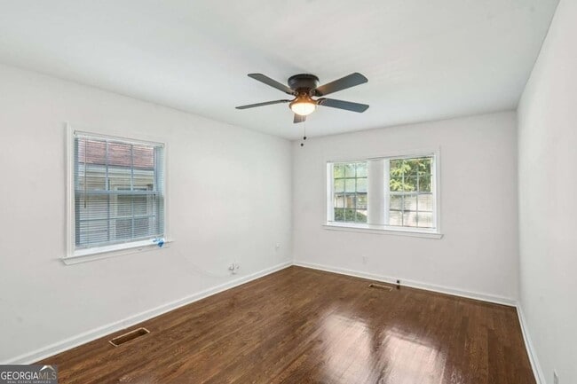 Building Photo - 125 Chappell Rd SW