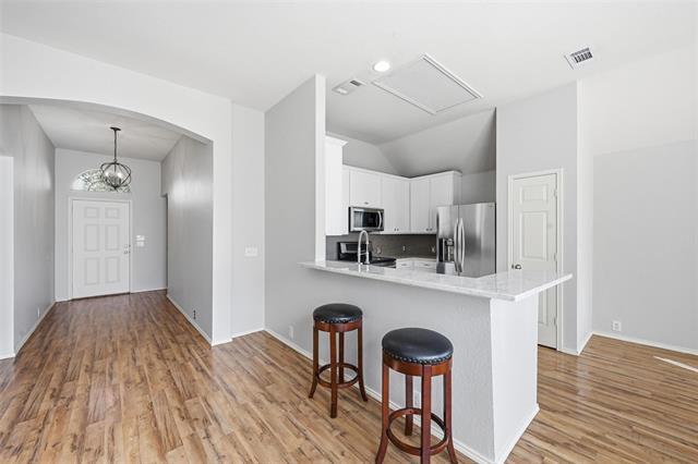 Building Photo - 1020 Hay Stack Ct