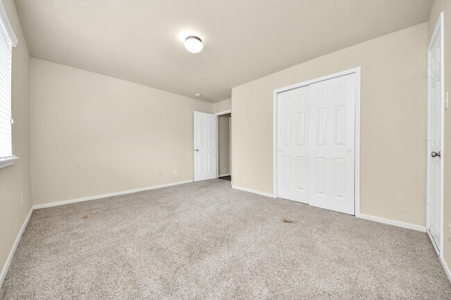 Building Photo - 13127 Barn Course Dr