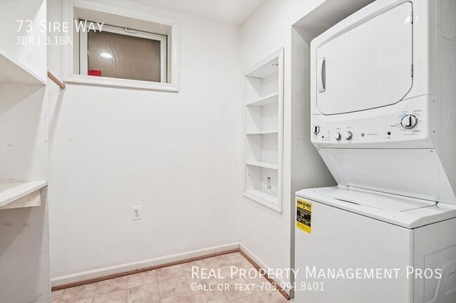 Building Photo - 73 Sire Way