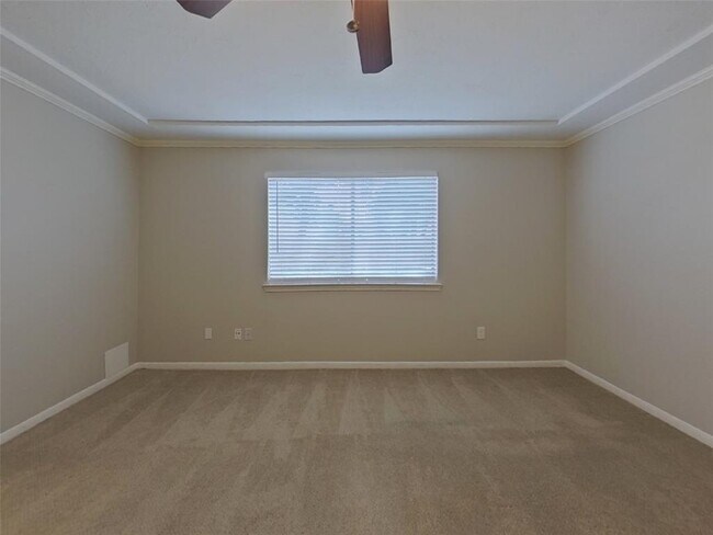 Building Photo - 5511 Fairview Forest Dr