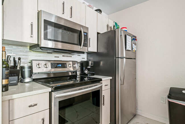 Building Photo - 1803 N Flagler Dr
