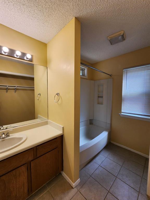 Building Photo - 2610 Garrettson Dr