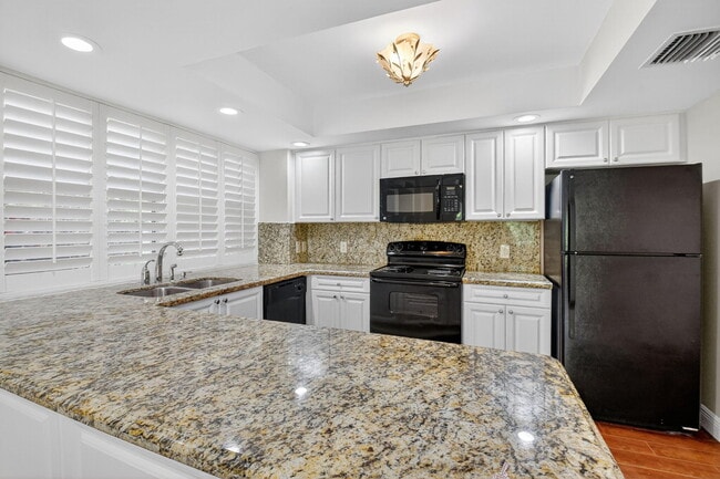 Building Photo - 203 Andover Ct