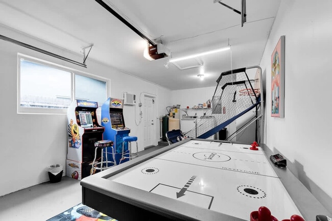 Building Photo - 3151 NW 69th St