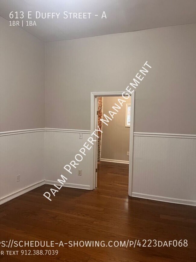 Building Photo - 613 E Duffy St