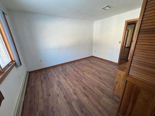 Building Photo - 651 Aldrich Rd