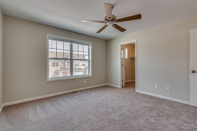 Building Photo - lease in Zimmerman:  3bd 2ba 2car garage townhome