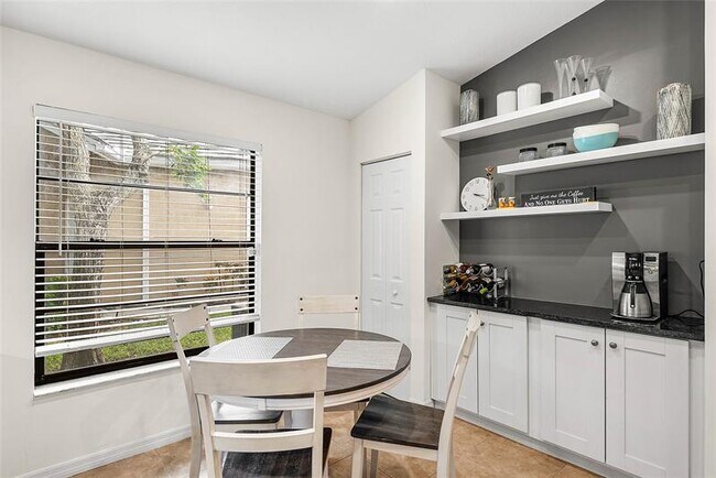 Building Photo - 8055 Burlington Ct