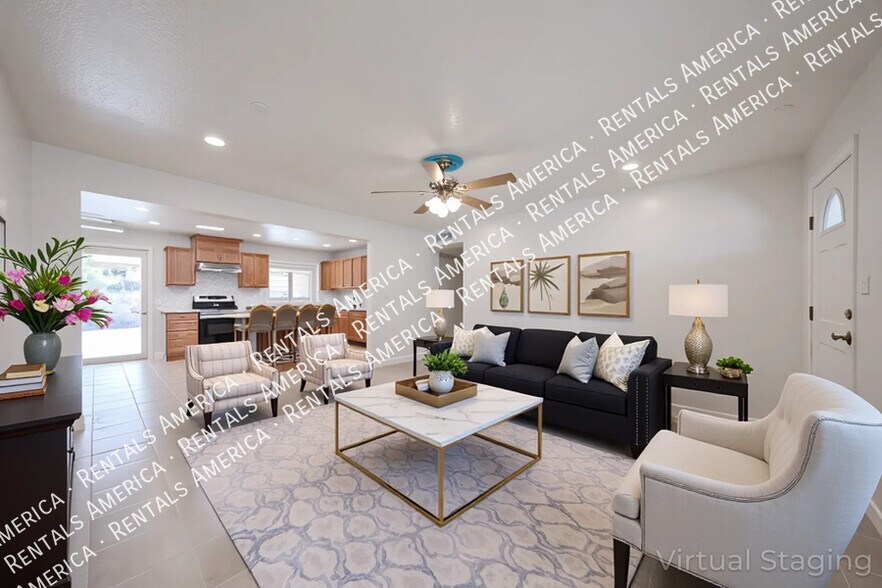 Building Photo - 935 E Wesleyan Dr