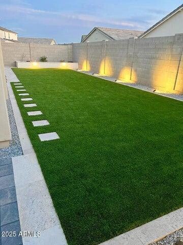 Building Photo - 10549 W Albert Ln