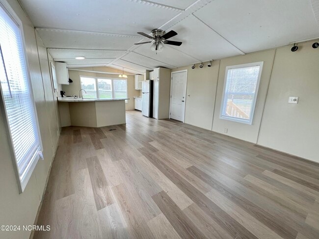 Building Photo - 1642 Virginia Rd