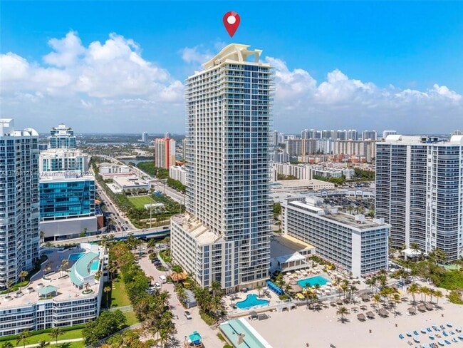 Building Photo - 16699 Collins Ave