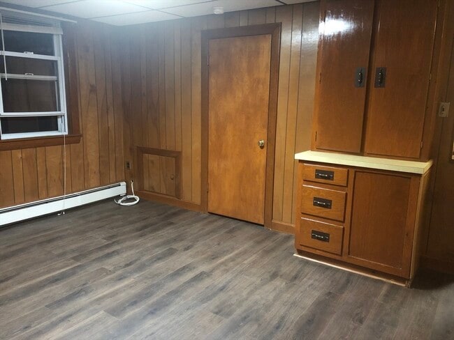 Building Photo - 24 Linden St