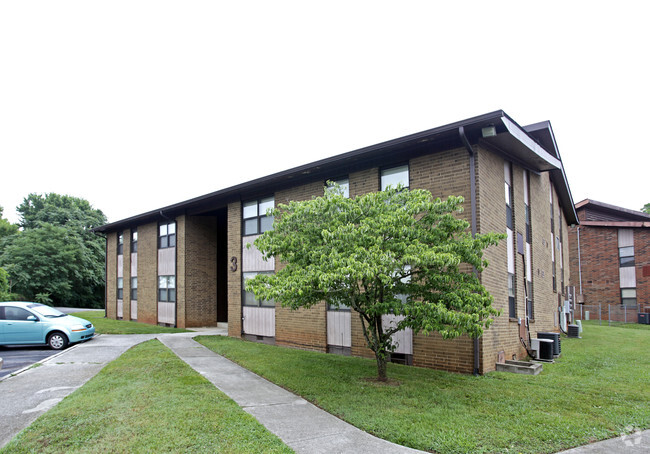 Primary Photo - Pine Ridge Apartments