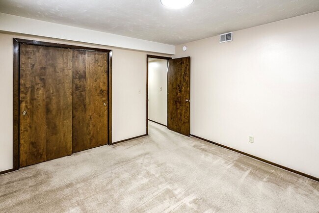 Building Photo - 1-Bed and 1-Bath Apartment Available!