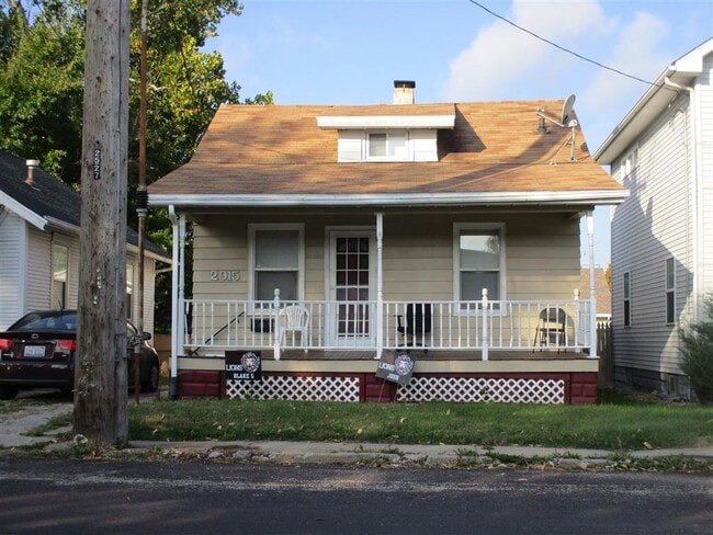 Building Photo - 2915 N Wisconsin Ave