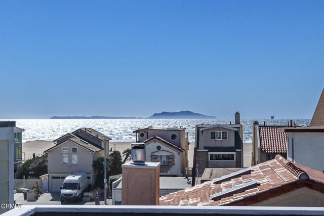 Building Photo - 121 Los Angeles Ave