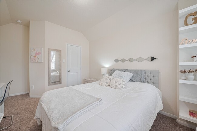 Building Photo - 5218 Windy Plantation Dr