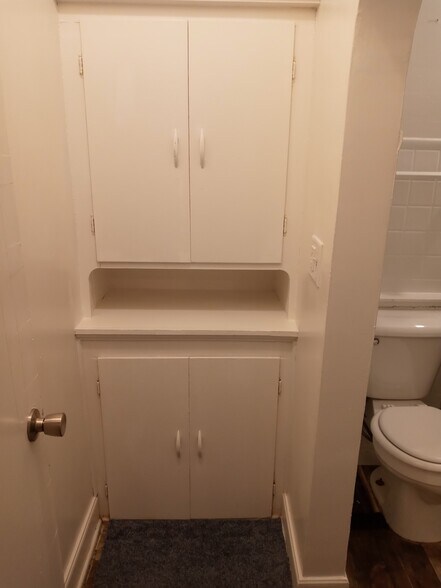 Building Photo - 1210 Erie St