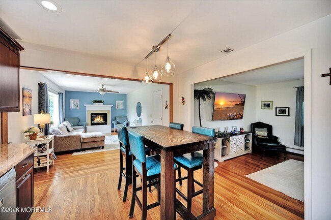 Building Photo - 855 Derry Dr