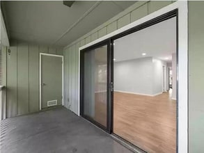 Building Photo - 2017 Powers Ferry Trce SE