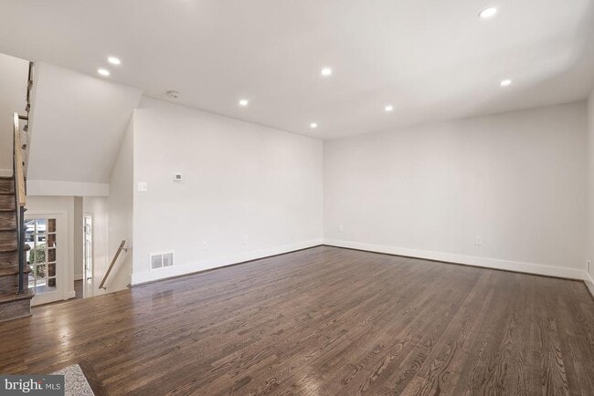 Building Photo - 1110 Wimbledon Dr