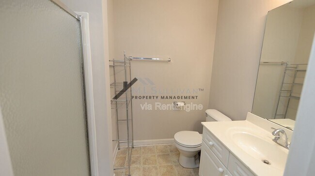 Building Photo - 929 Morreene Rd